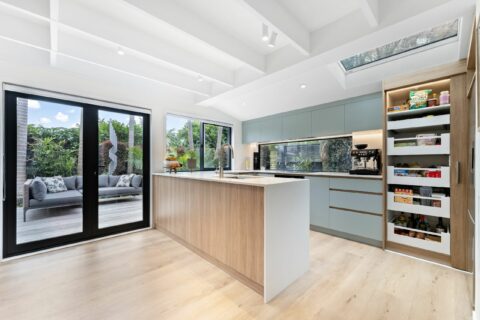 Pt Chevalier Gallery